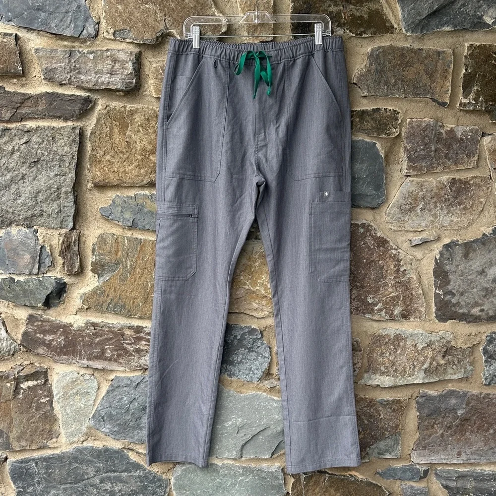 Figs Men's 'Cairo' Cargo Scrub Pants in 'Graphite' Gray/Green Size Large